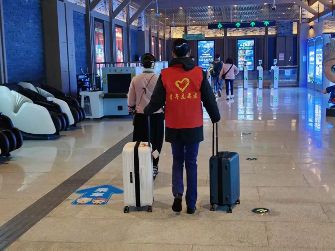 20260702649005.jpg 0630磁浮股份“安全维保”“客运”青年突击队1.jpg