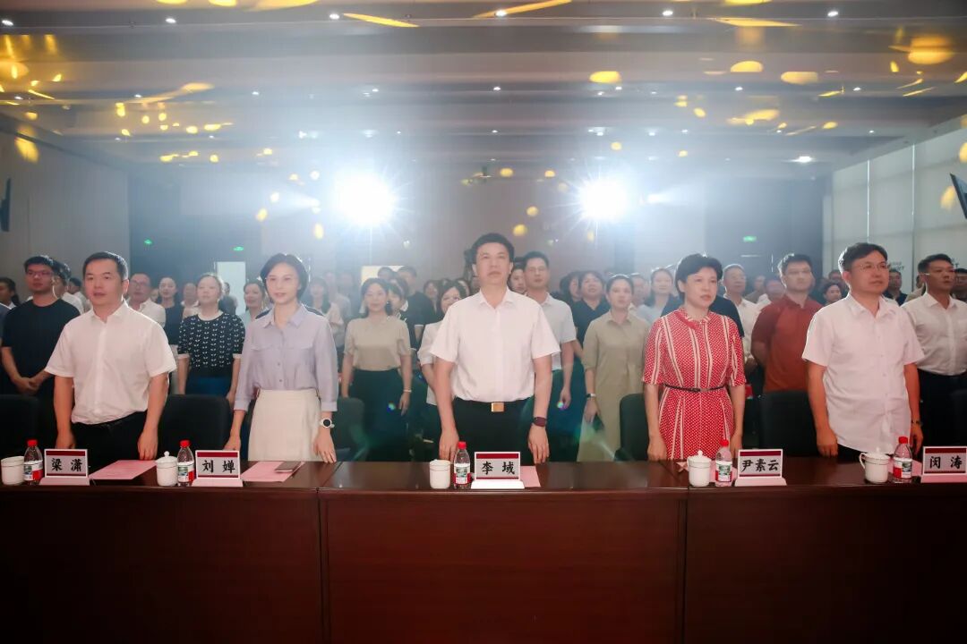 20260804138682.jpg 0804图文分享丨湘江奔涌 轨道情长——湖南轨道集团这堂思政课讲了什么25.jpg