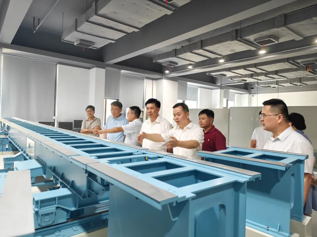 20260806129482.jpg 0806“磁”心向党 “济”往开来——湖南轨道集团与同济大学交通学院联合开展支部主题党日活动2.jpg